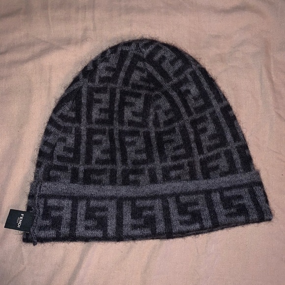 Fendi beanie grey Clearance